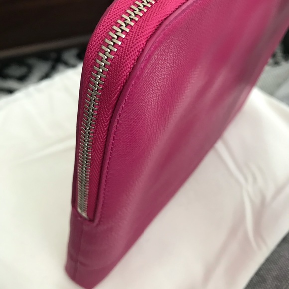 Tiffany & Co. Textured Leather Zip Pouch (🎁 Idea) - Picture 10 of 10